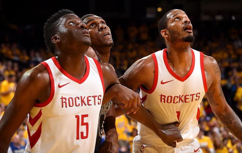 都灵2-2比萨，莫雷奥先拔头筹，切-亚当斯救主（都灵与比萨2-2握手言和：莫雷奥先开纪录，切-亚当斯读秒救主）