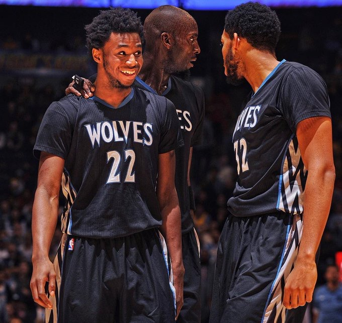 F1卡塔尔排位赛：皮亚斯特里力压诺里斯、维斯塔潘，成功夺杆（F1卡塔尔排位赛：皮亚斯特里击败诺里斯与维斯塔潘，斩获杆位）