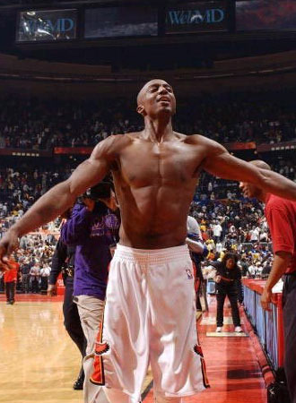 火箭本赛季第7次赢球净胜分20+，该数据领跑全联盟（火箭本季第7场20+分大胜，次数位列联盟第一）