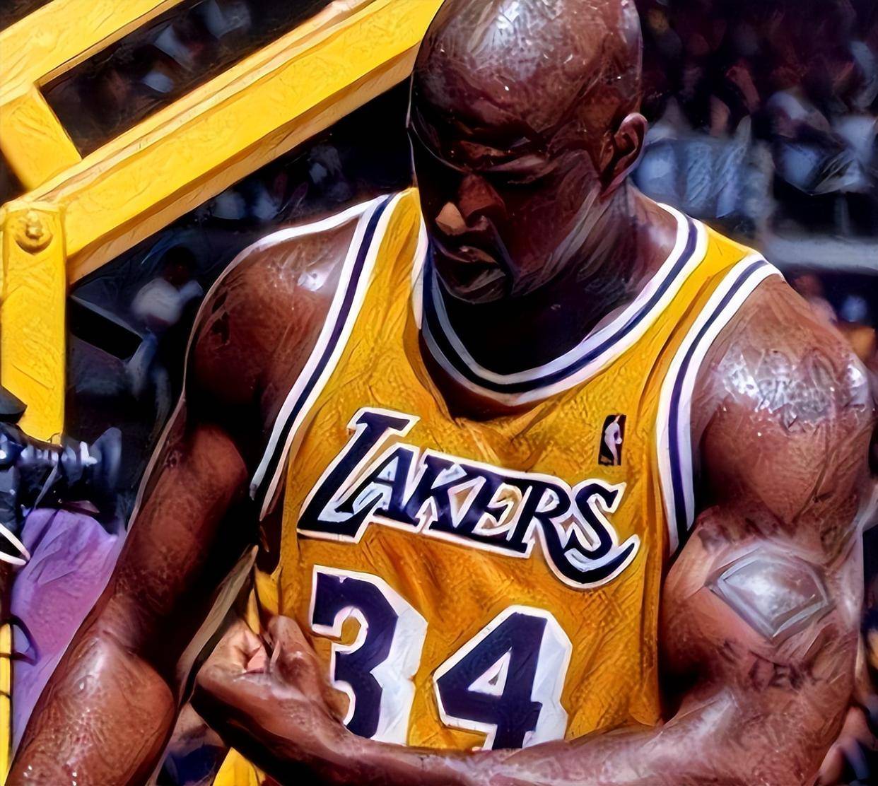 欧冠冠军、世界冠军&前枪手球探：本周寿星“野兽”卡伦布（欧冠与世界杯双冠得主、前阿森纳球探：本周寿星“野兽”卡伦布）