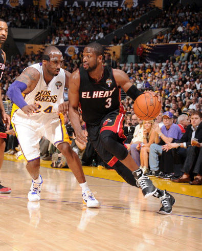 巴萨官方：欧冠对法鹰为高风险，将启动客队球迷安全管控预案（巴萨通告：欧冠对阵法鹰被定为高风险，将启用客队球迷安保预案）